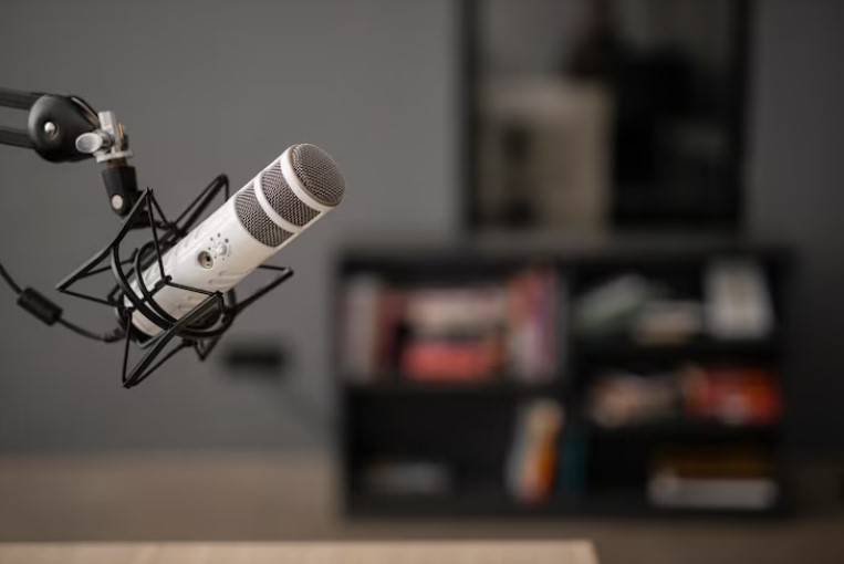 Benefits of Podcasting for Business: Why Indian Brands Are Going All-In